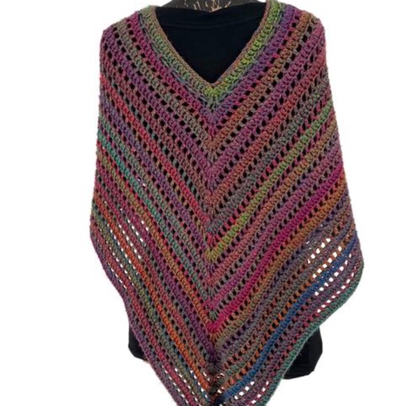 Hand crocheted poncho, beautiful colors. - Picture 3 of 9